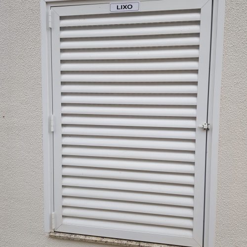 Porta veneziana ventilada